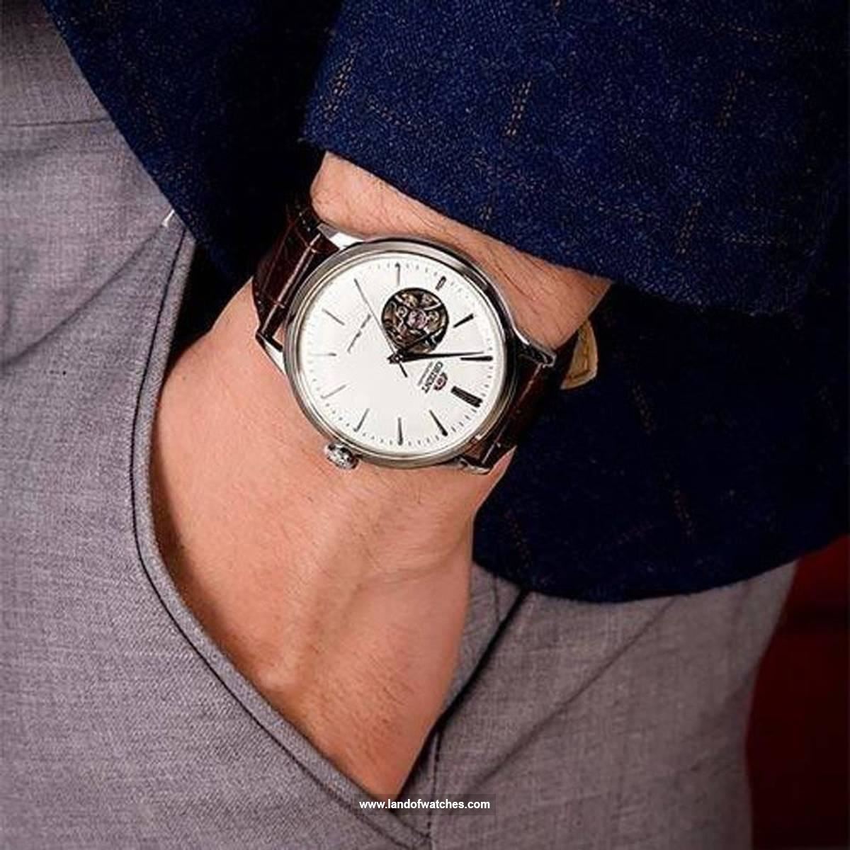 Orient Men's wrist watch RA-AG0002S10B a simple watch having high brand quality