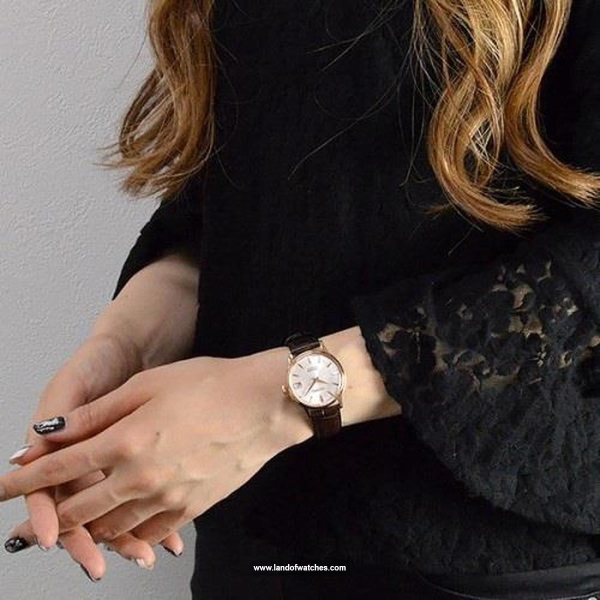 Seiko women's wrist watch SRP852J1 a daily calendar watch along with well-made design