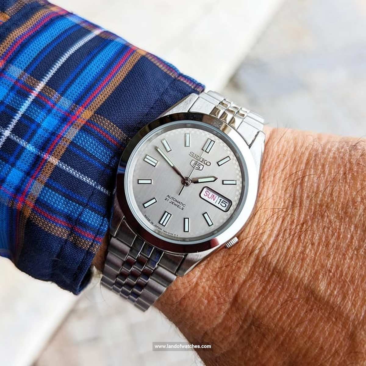 ساعت المعصم للرجال سیکو طراز SNXB65J5 ساعة واحدة لها محتویات للمشاهدة الليلية مع تصميم صفحة احترافي