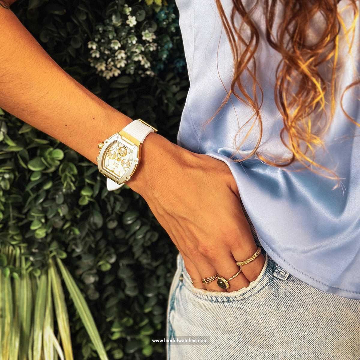 Ice watch women's wrist watch 022871 a 24 hour indicator watch along with professional design