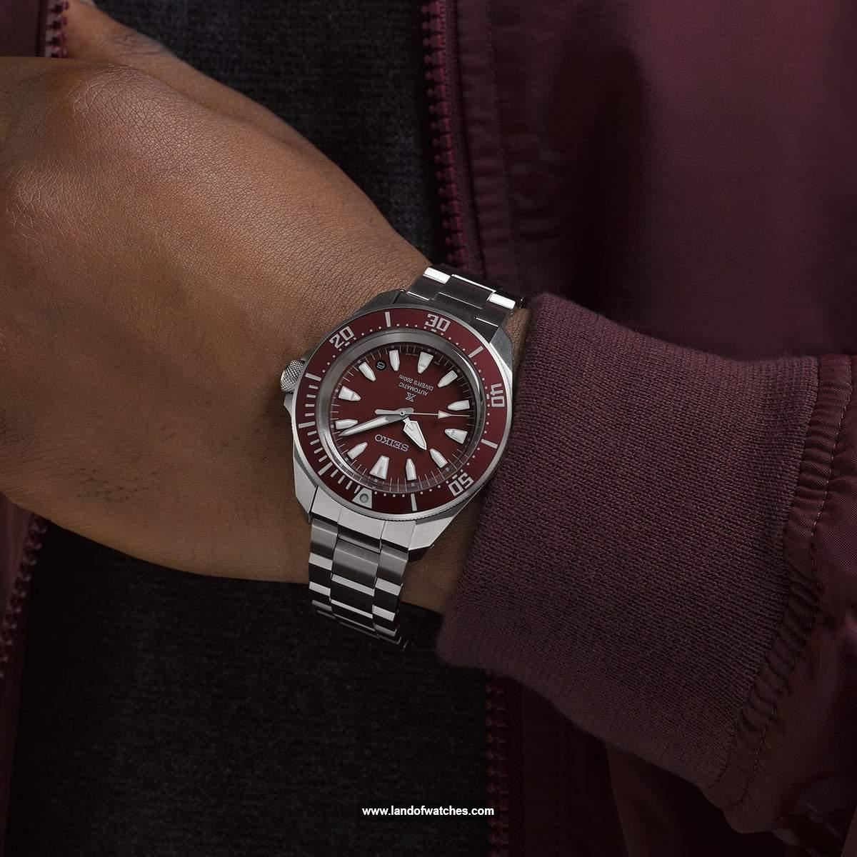 Seiko Men's wrist watch SRPL11K1S a date indicator watch along with unique design