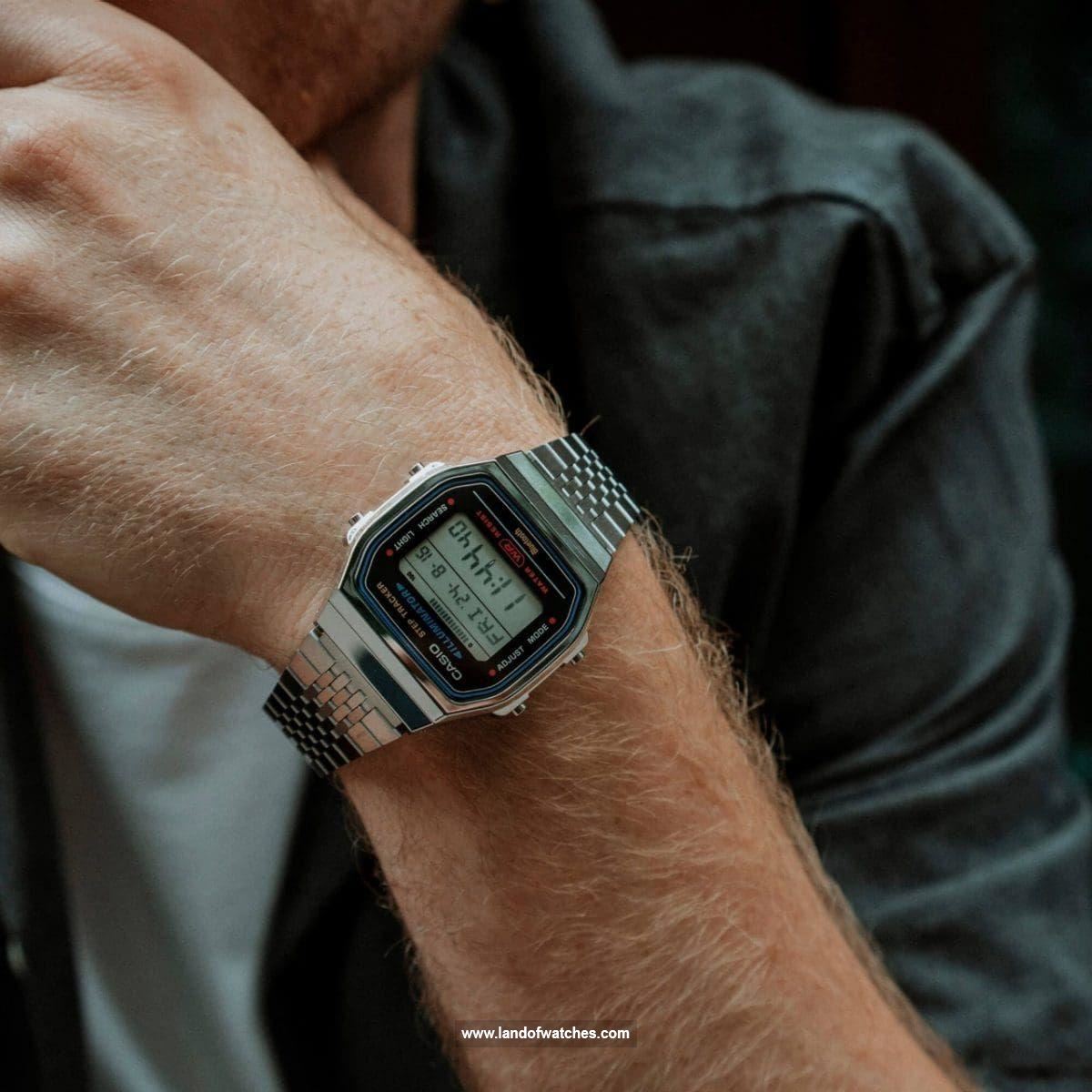 Casio wrist watch ABL-100WE-1ADF a weekly calendar watch alongside professional screen design