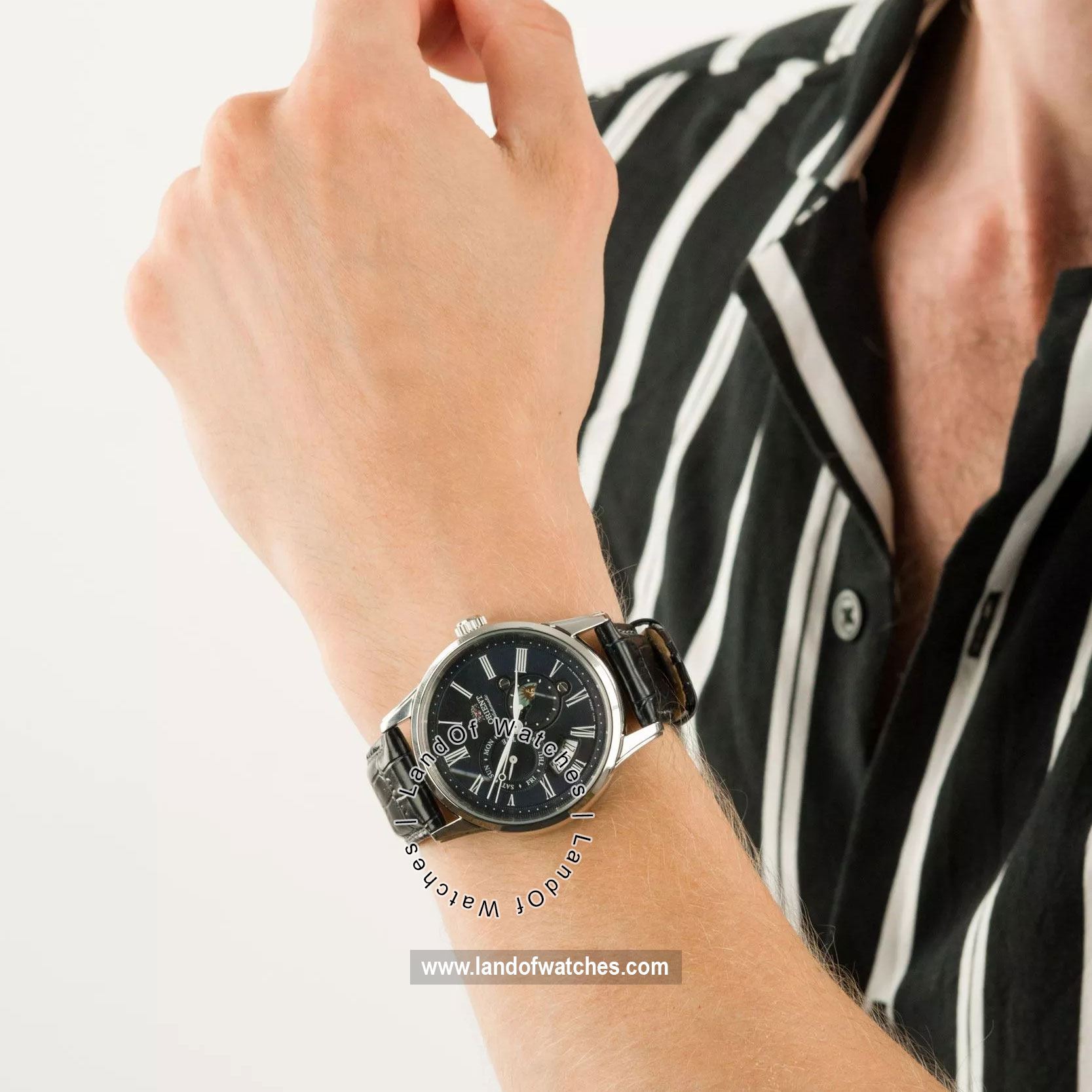Buy Men's ORIENT RA-AK0011D10B Classic Watches | Original