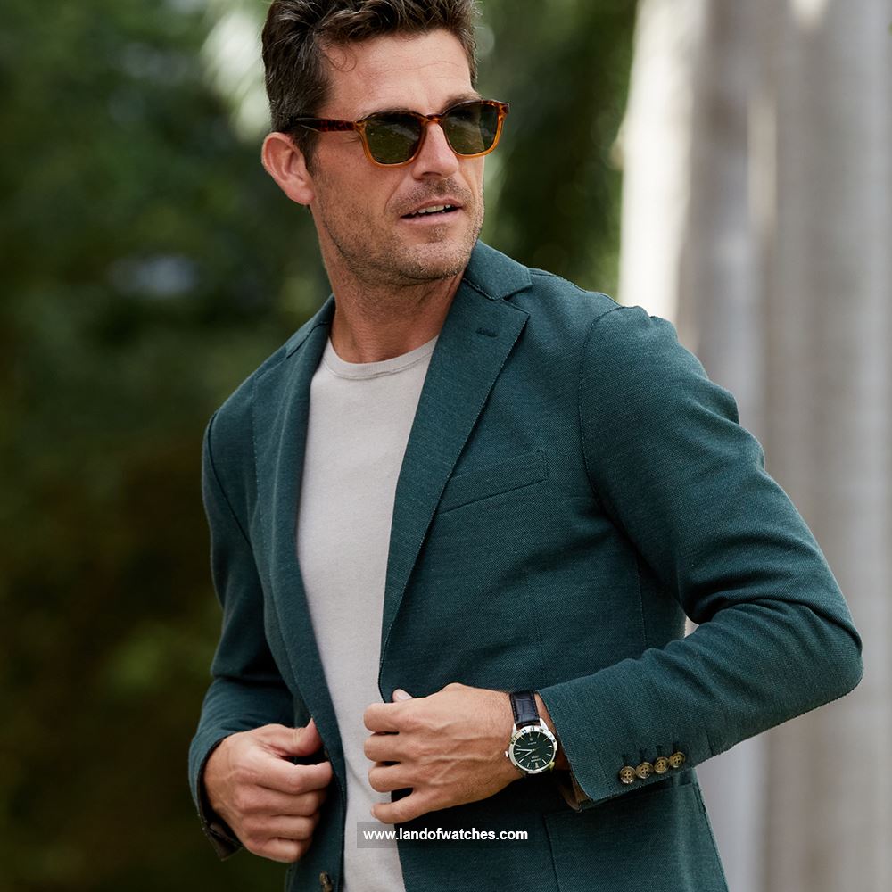 Buy Men's CITIZEN AW0090-02X Classic Watches | Original