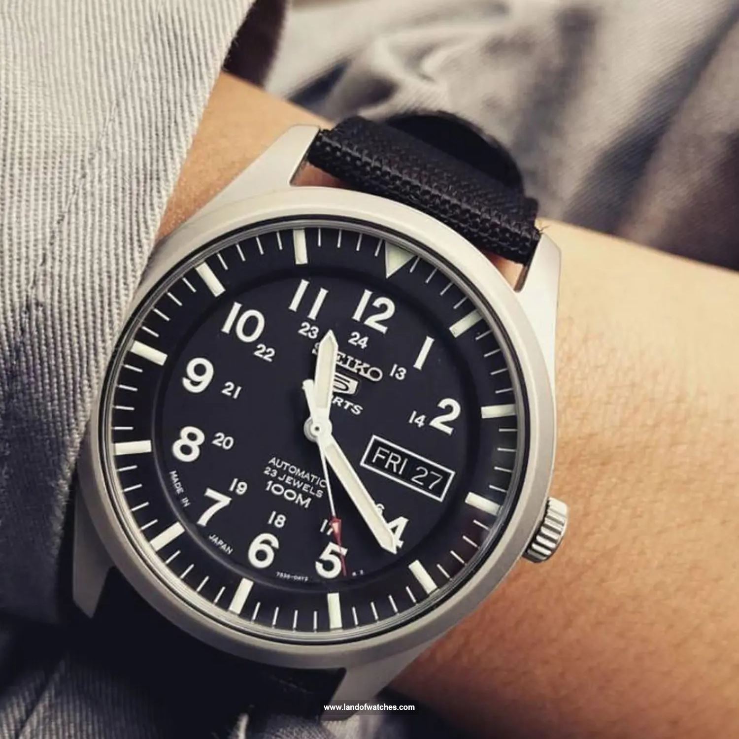 شراء ساعة معصم رجالیه سیکو(SEIKO) SNZG15J1 رياضة | | | الأصلي